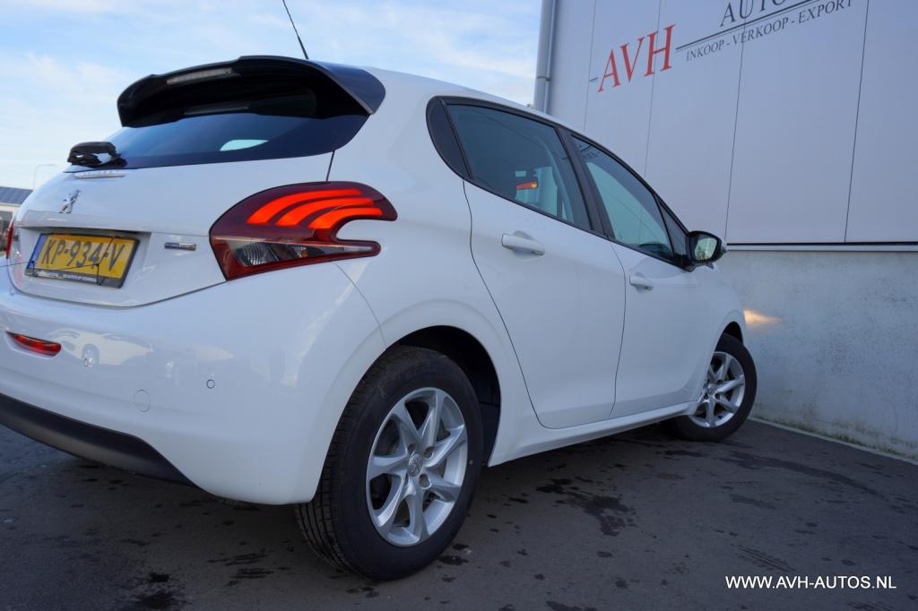 Peugeot 208 1.2 puretech blue lion