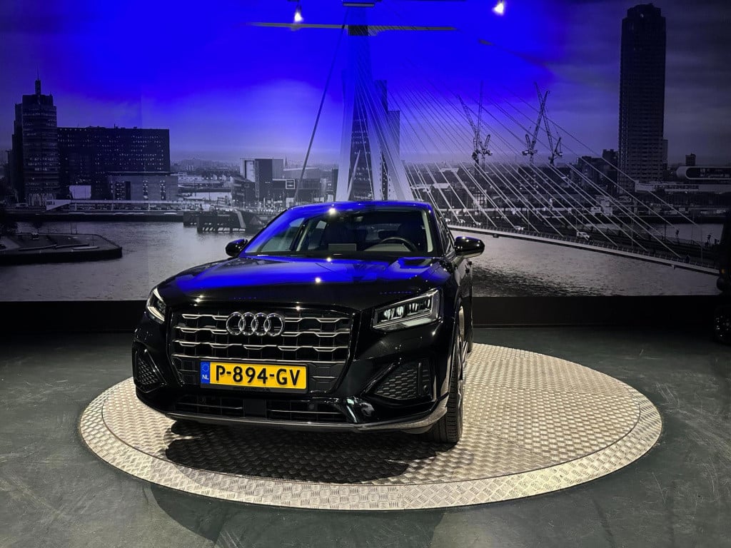 Audi Q2 35 tfsi business edition *navi*led*leer*trekhaak*