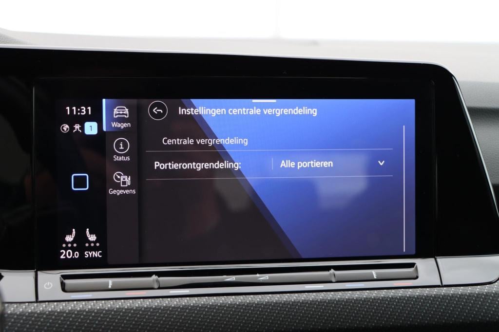 Volkswagen Golf 1.5 etsi r-line | 130pk | dsg7