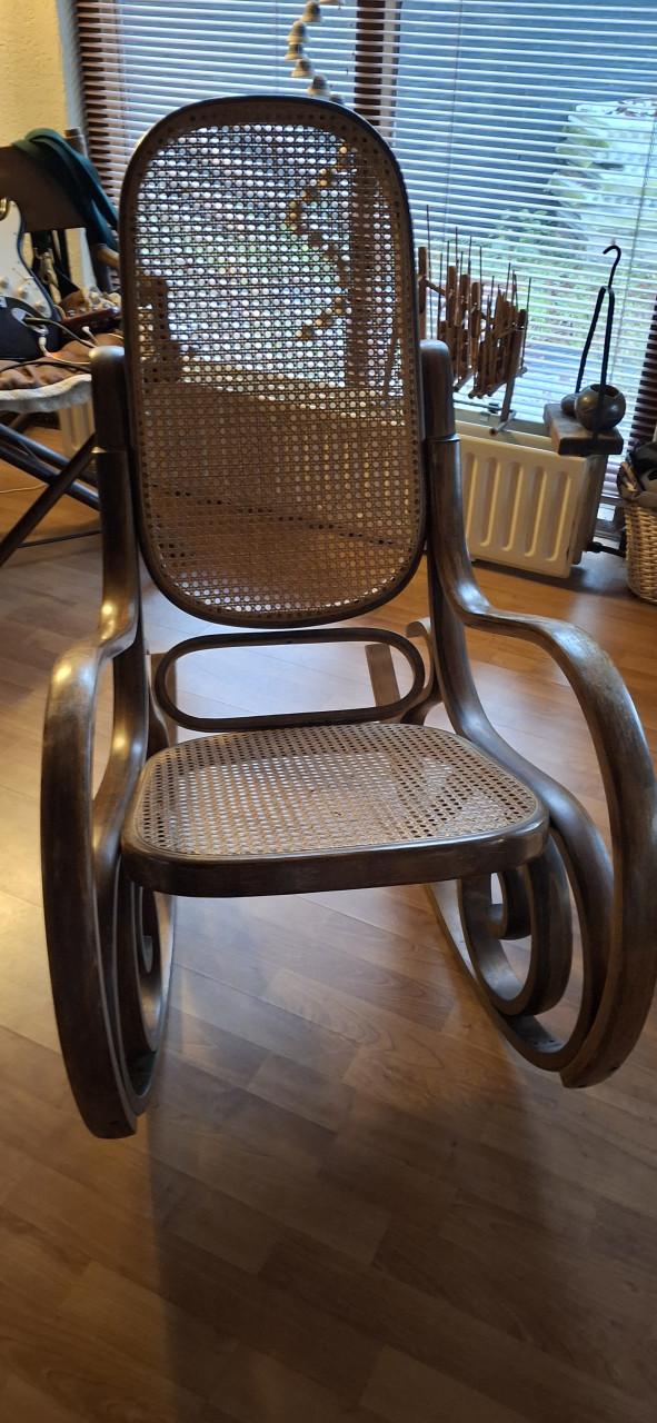 Thonet schommelstoel