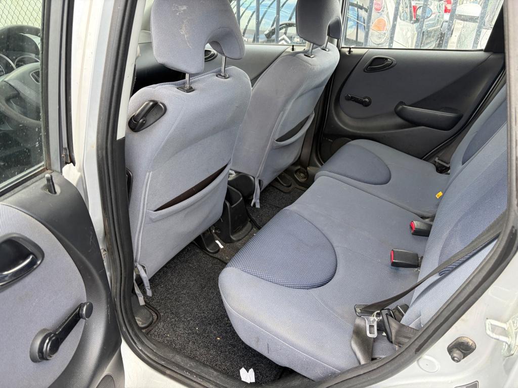 Honda Jazz 1.4 s/inruilkoopje/ rijdt goed/zo mee/