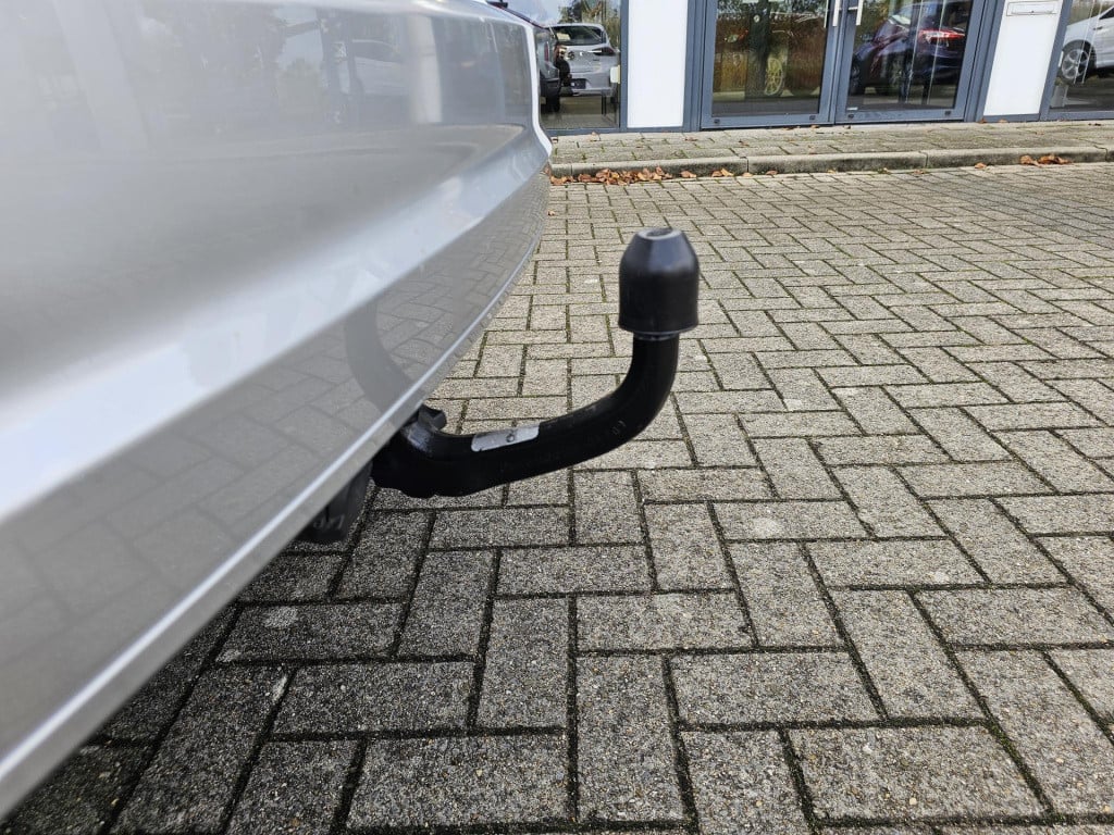 Ford Focus 1.6 trend airco,trekhaak. van eerste eigenaar!