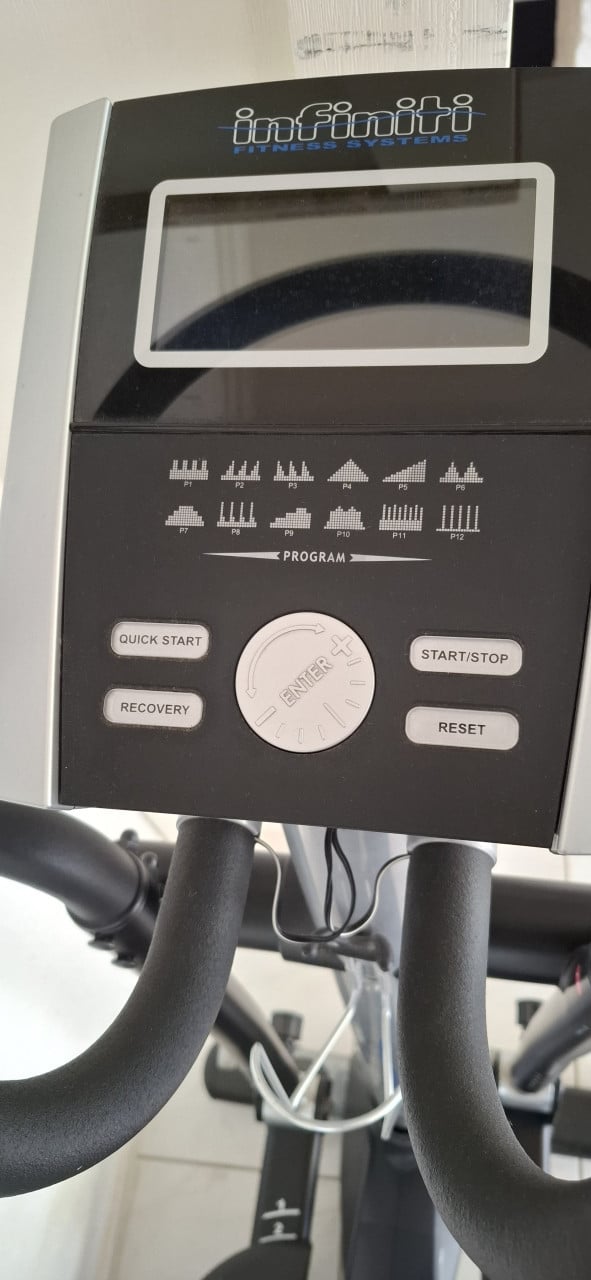 Infinity firness systems crosstrainer