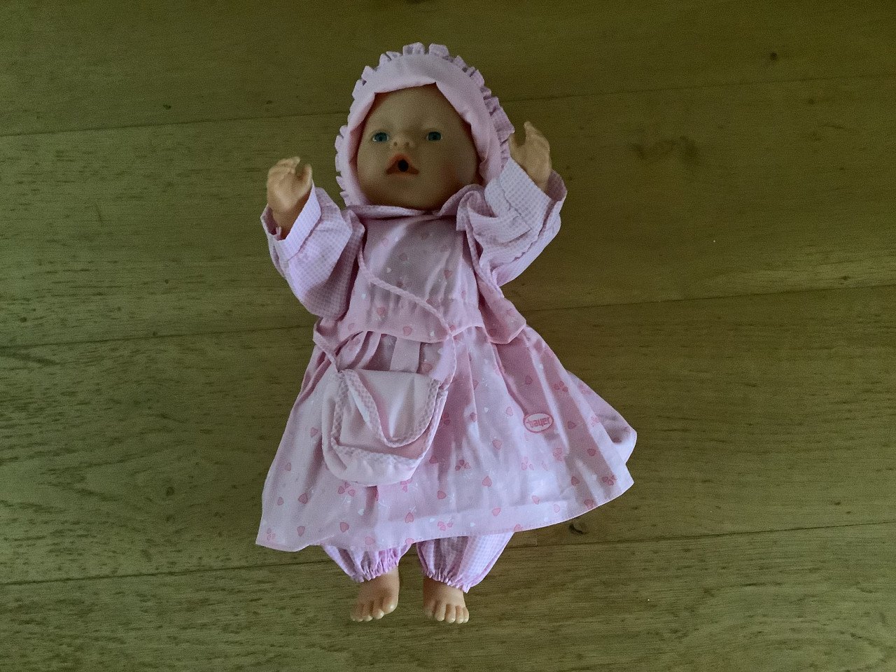 Kleding setje voor Baby Born pop met mutsje en tasje