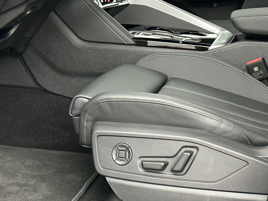 Audi Q5 s edition 2.0 tfsi e 220 kw / 299 pk suv 7 versn.