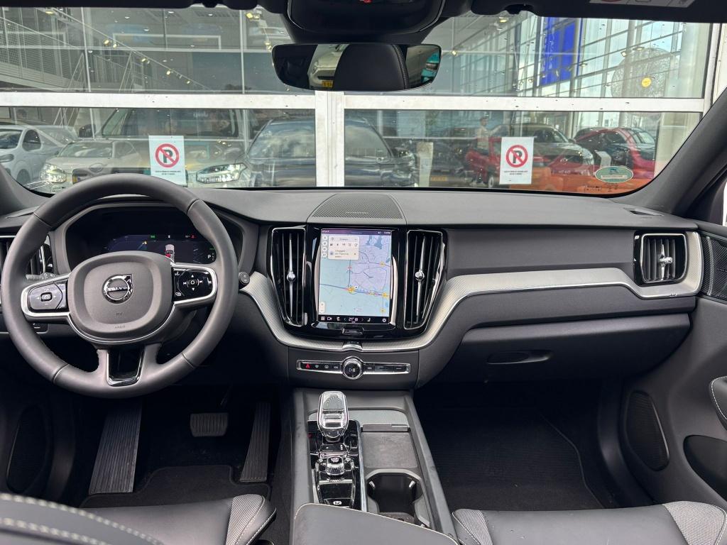 Volvo XC60 t6 398pk recharge black edition| panodak| 360camera| trekhaak| a