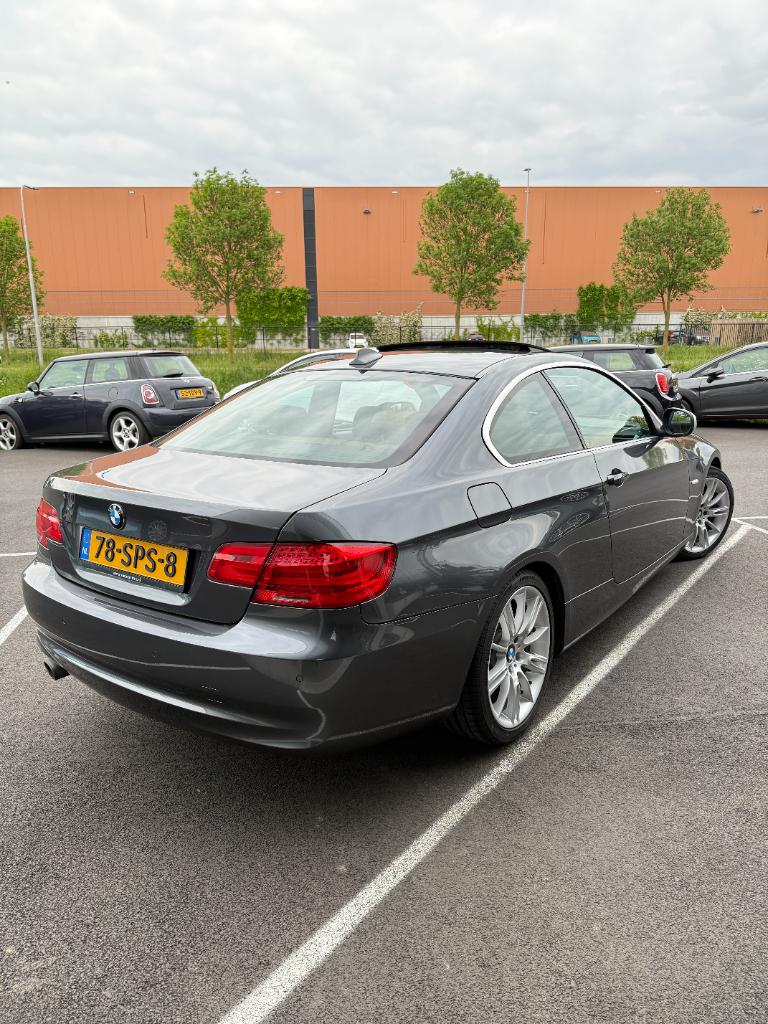 BMW 3-serie e92 320i corporate lease mineralgrey edition