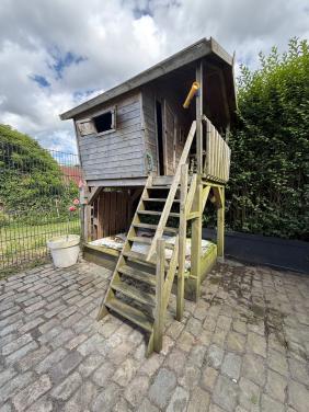 Houten speelhuis