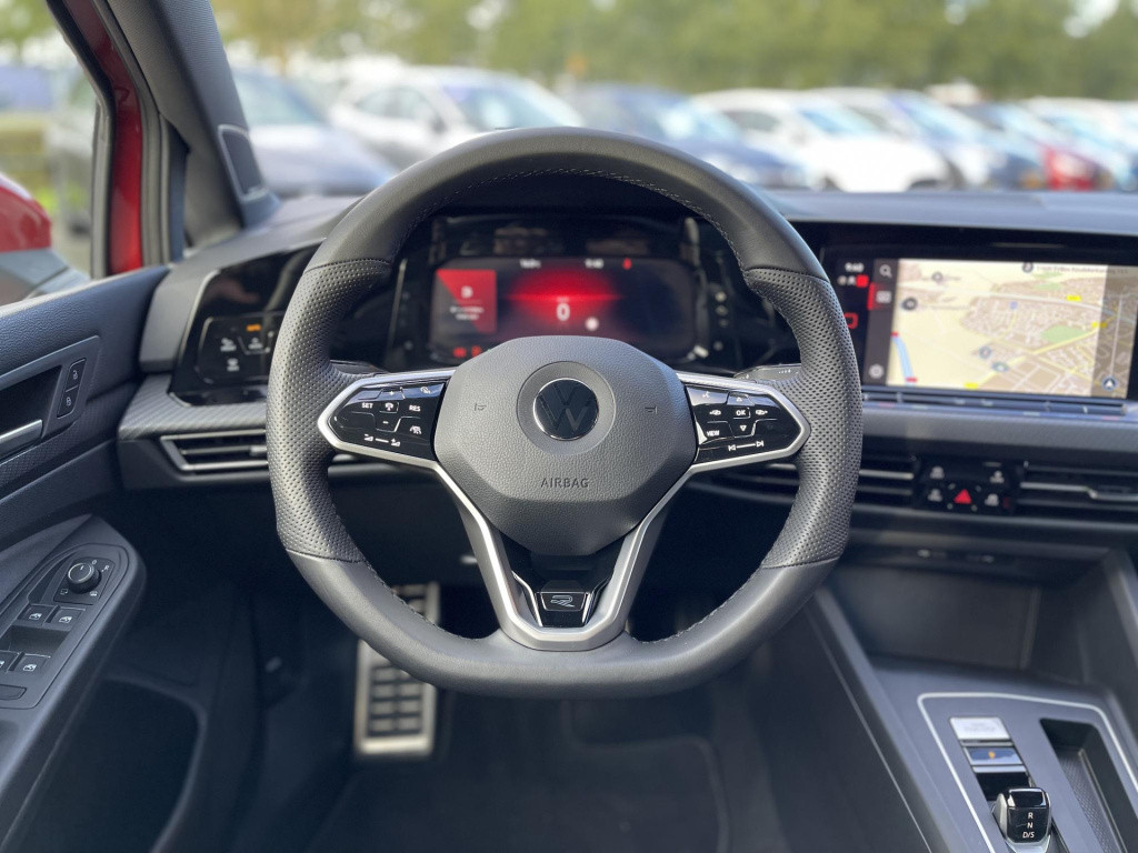 Volkswagen Golf 1.5 etsi r-line | panoramadak | harman/kardon | sportstoele