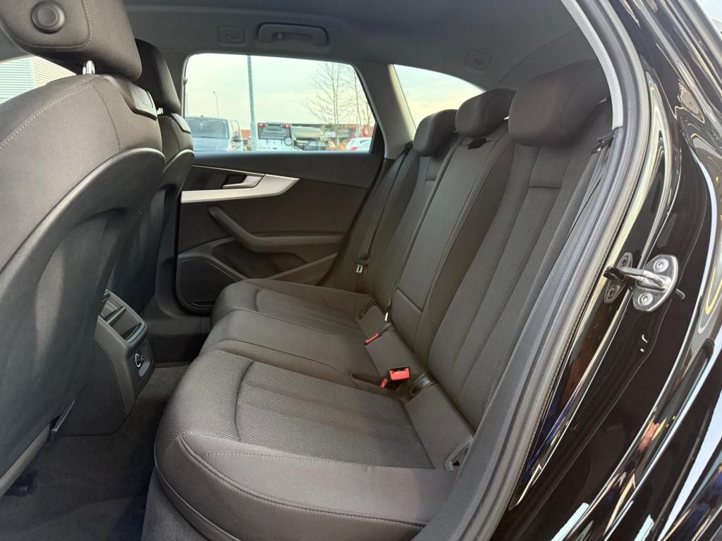 Audi A4 avant 1.4 tfsi sport s line black edition