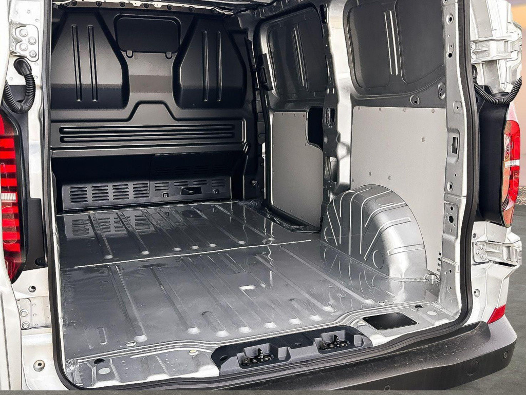 Volkswagen Transporter 2.0 tdi l1h1 28 panamericana