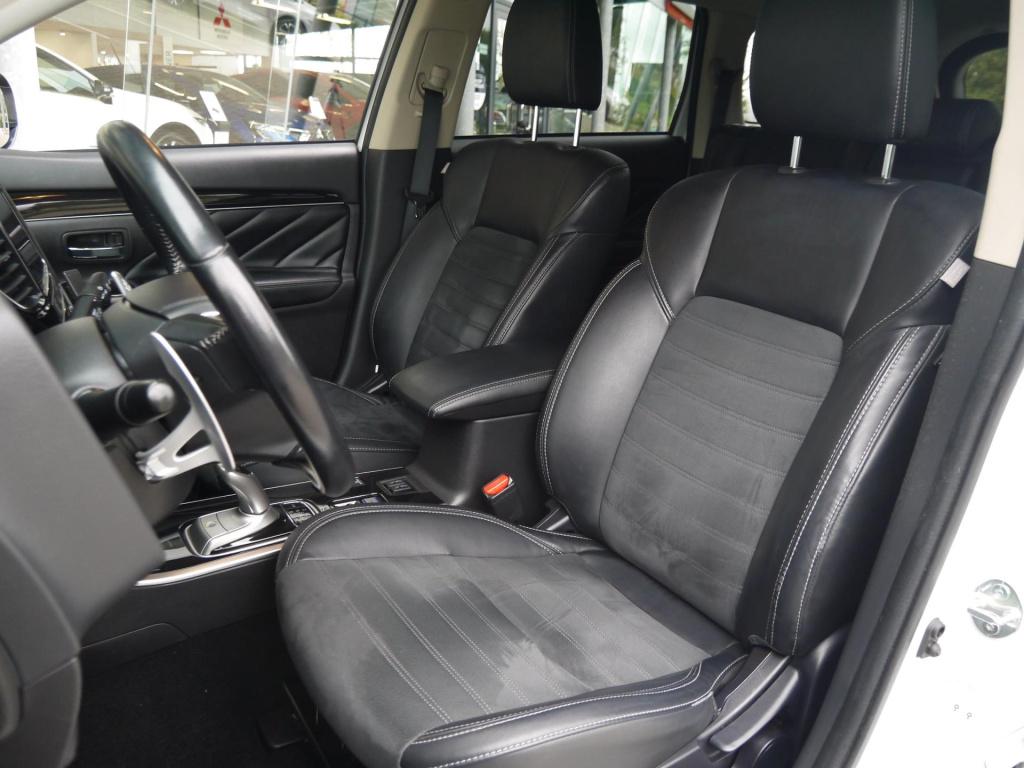 Mitsubishi Outlander 2.4 phev 224 pk intense|rijklaar