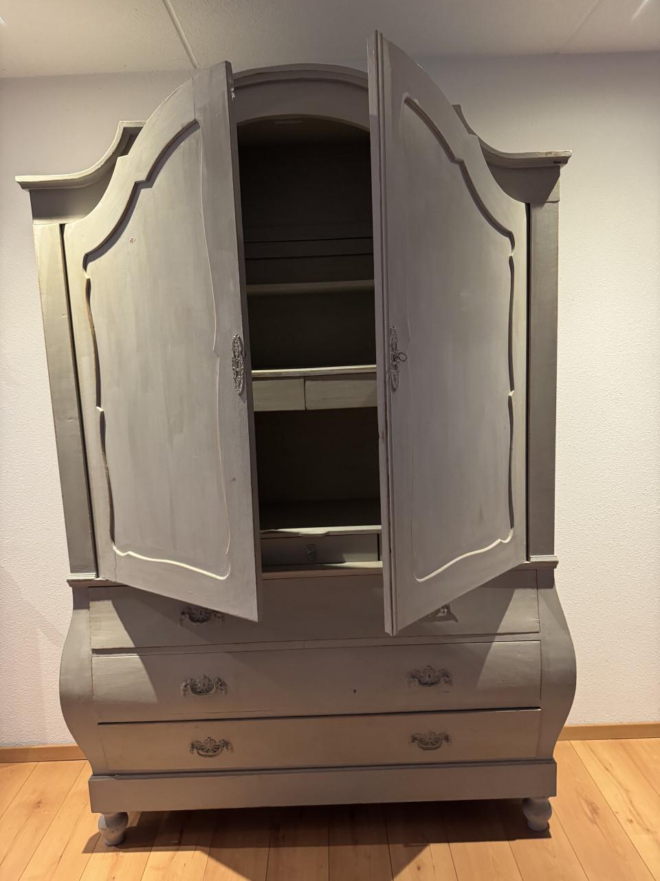 Prachtig geverfd kabinet te koop!