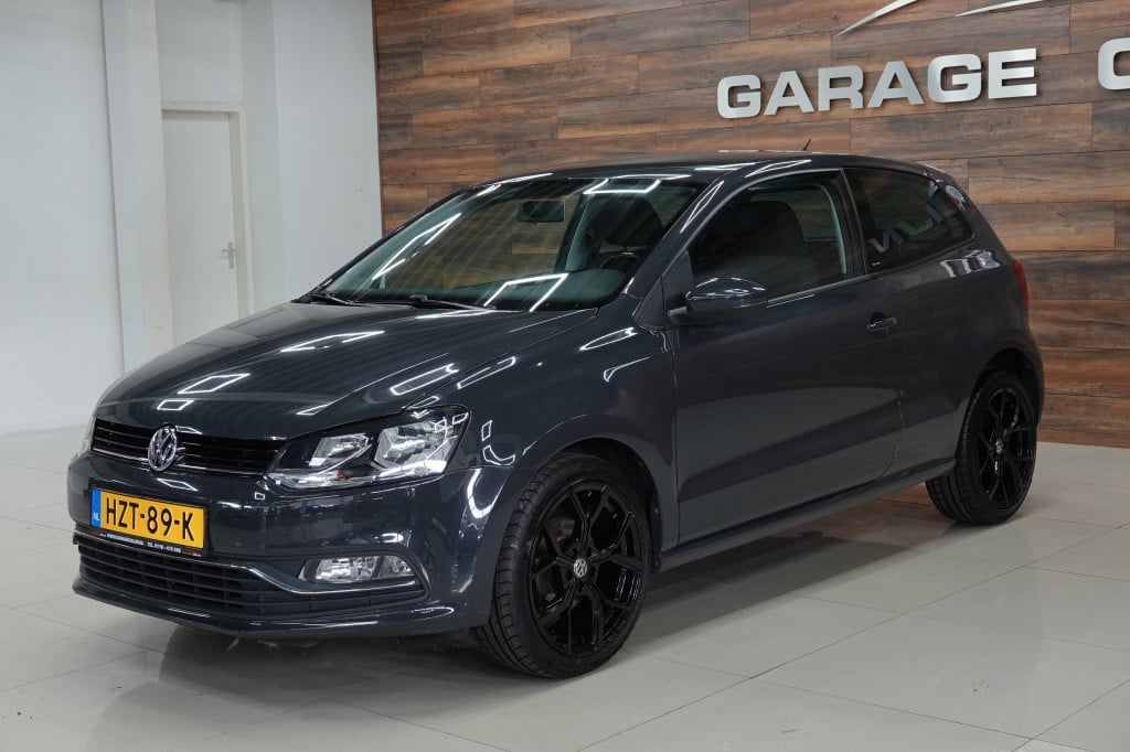 Volkswagen Polo 1.0 trendline | pdc | airco | navi | 17" |