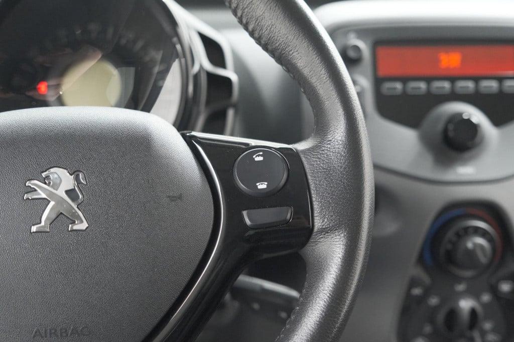 Peugeot 108 1.0 e-vti active | airco | bluetooth radio | getint glas | 5 de