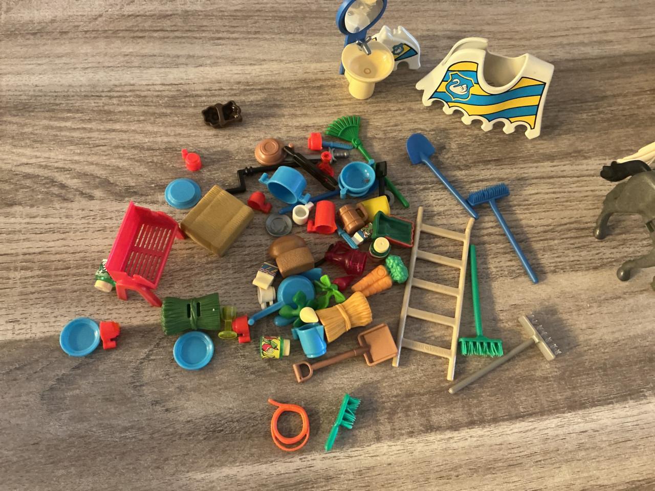 Playmobil paarden met stal