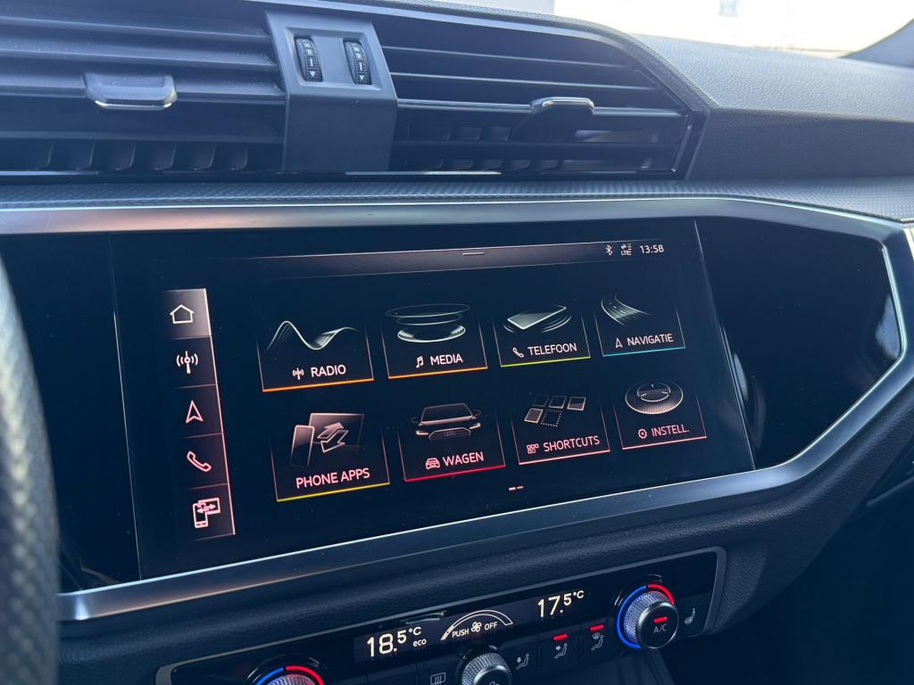 Audi Q3 35 tfsi 3x s line * matrix led * keyless * stoelverwarming