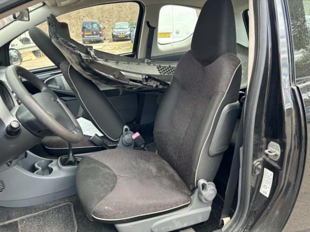 Peugeot 107 1.0-12v xr