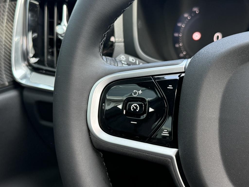 Volvo V60 t6 398pk recharge ultra dark| panodak| 360camera| adap.cruise| a