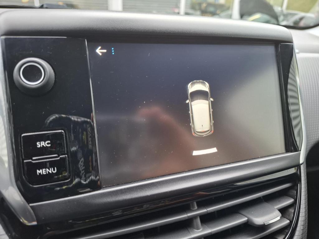 Peugeot 208 1.2 signature nav/airco/cruise/park