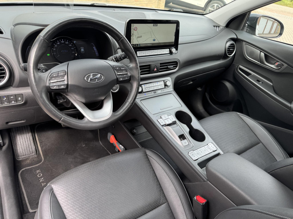 Hyundai Kona ev premium 64 kwh 3-fase lader | schuif-/kanteldak | navigatie