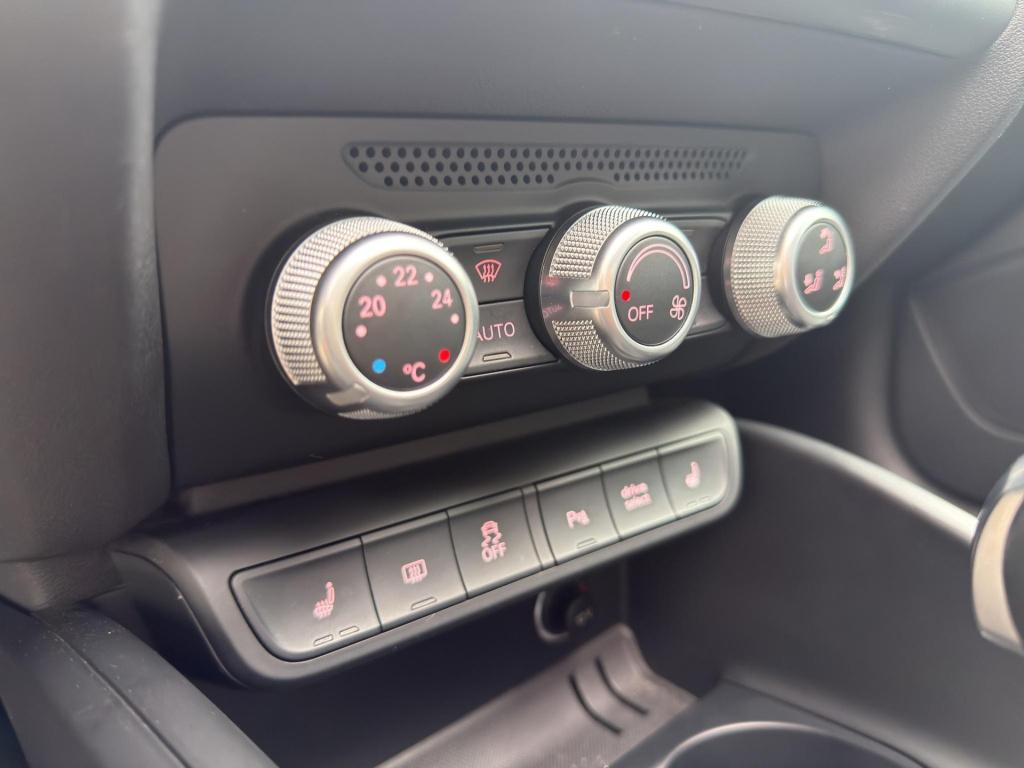 Audi A1 Sportback 1.4 tfsi advance sport pano | s-line | pano | stoelverw. 