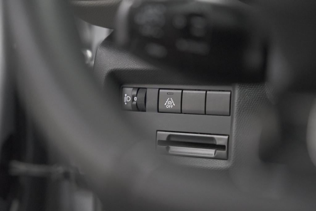 Citroen C5 Aircross 1.2 puretech 130 feel | trekhaak | camera | stoelen pak