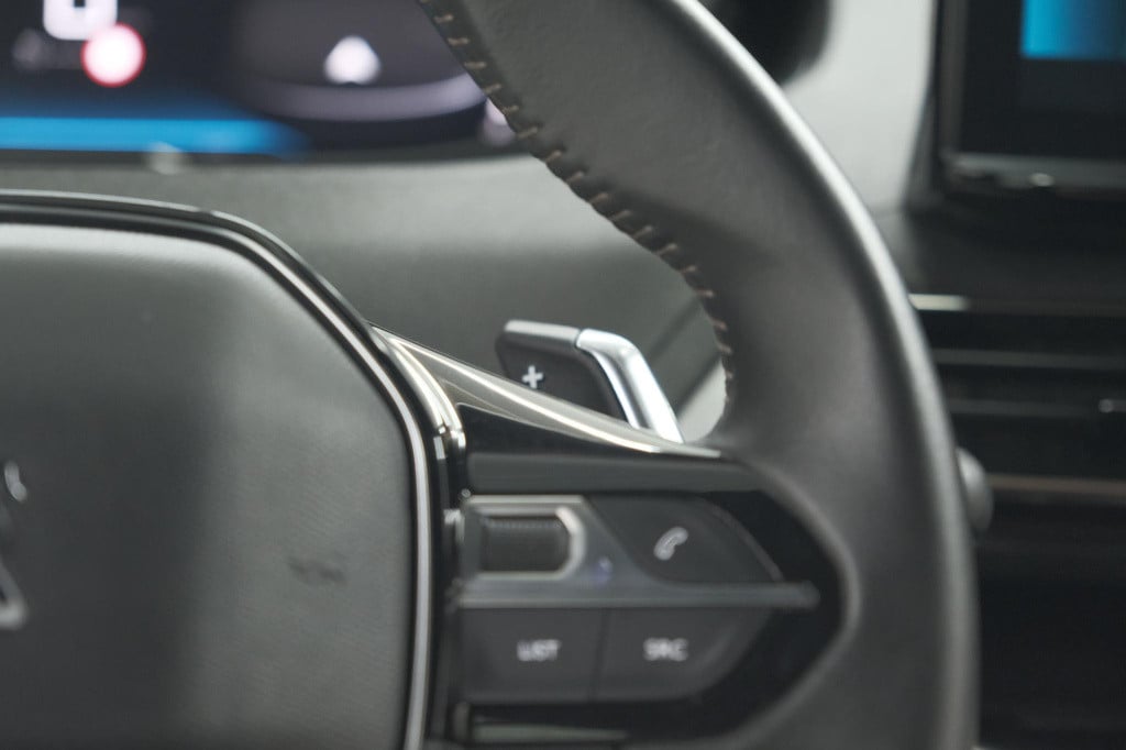 Peugeot 5008 puretech 130 eat8 active pack business | 7 zitplaatsen | camer