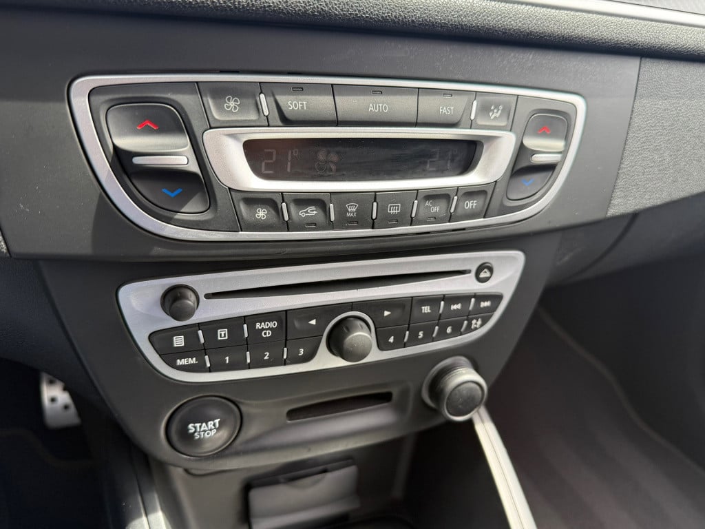 Renault Megane coupé 2.0 rs turbo 250
