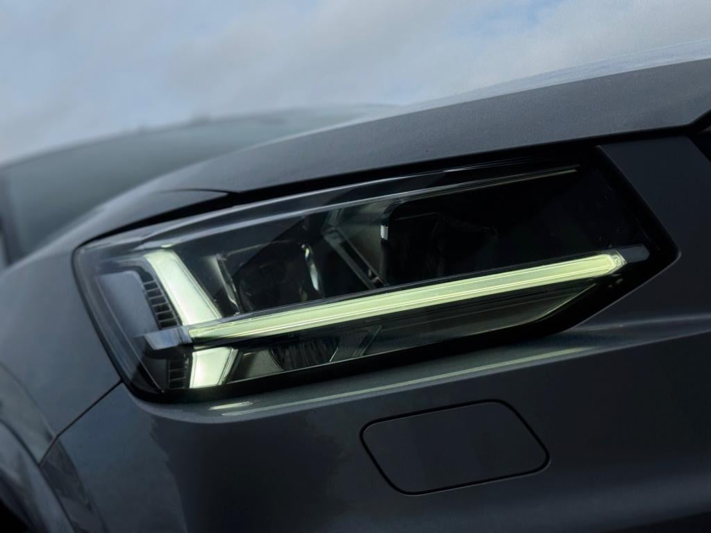Audi Q2 35 tfsi s-line * virtual cockpit * keyless * matrix led
