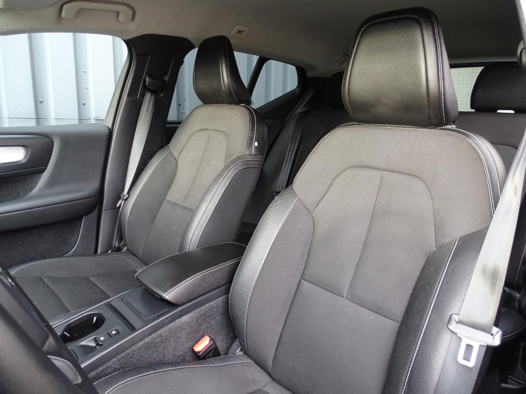 Volvo XC40 2.0 t4 momentum