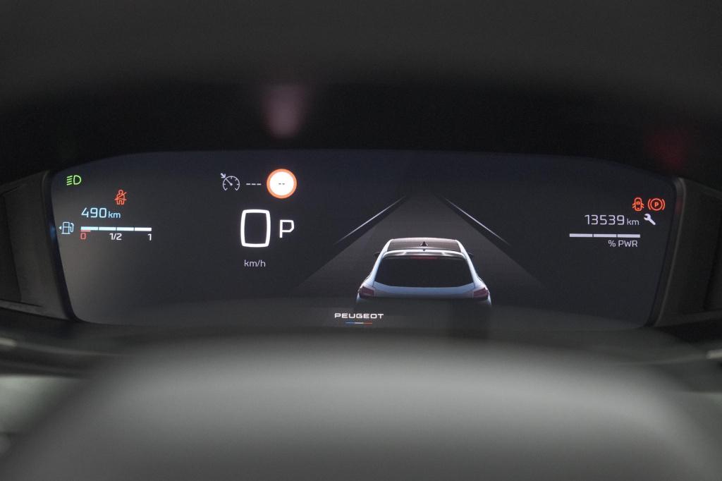 Peugeot 208 1.2 hybrid 110 e-dcs6 allure | apple carplay | parkeersensoren 