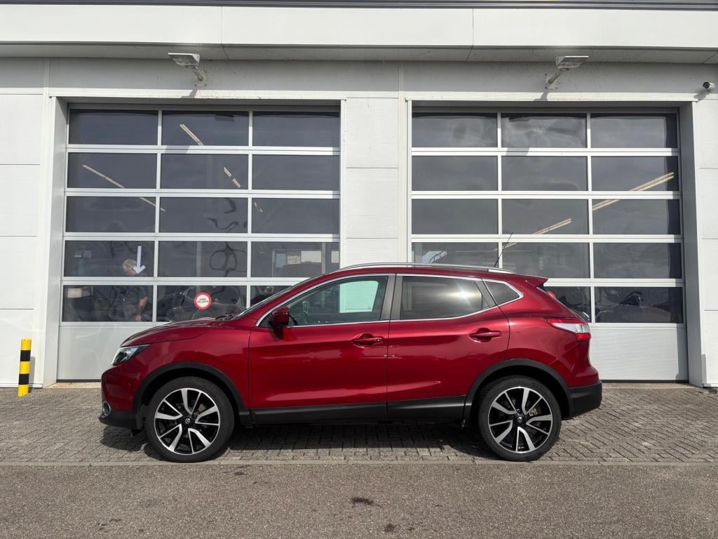 Nissan Qashqai 1.6 tekna panoramadak | stoelverwaming | navigatie | cruisec