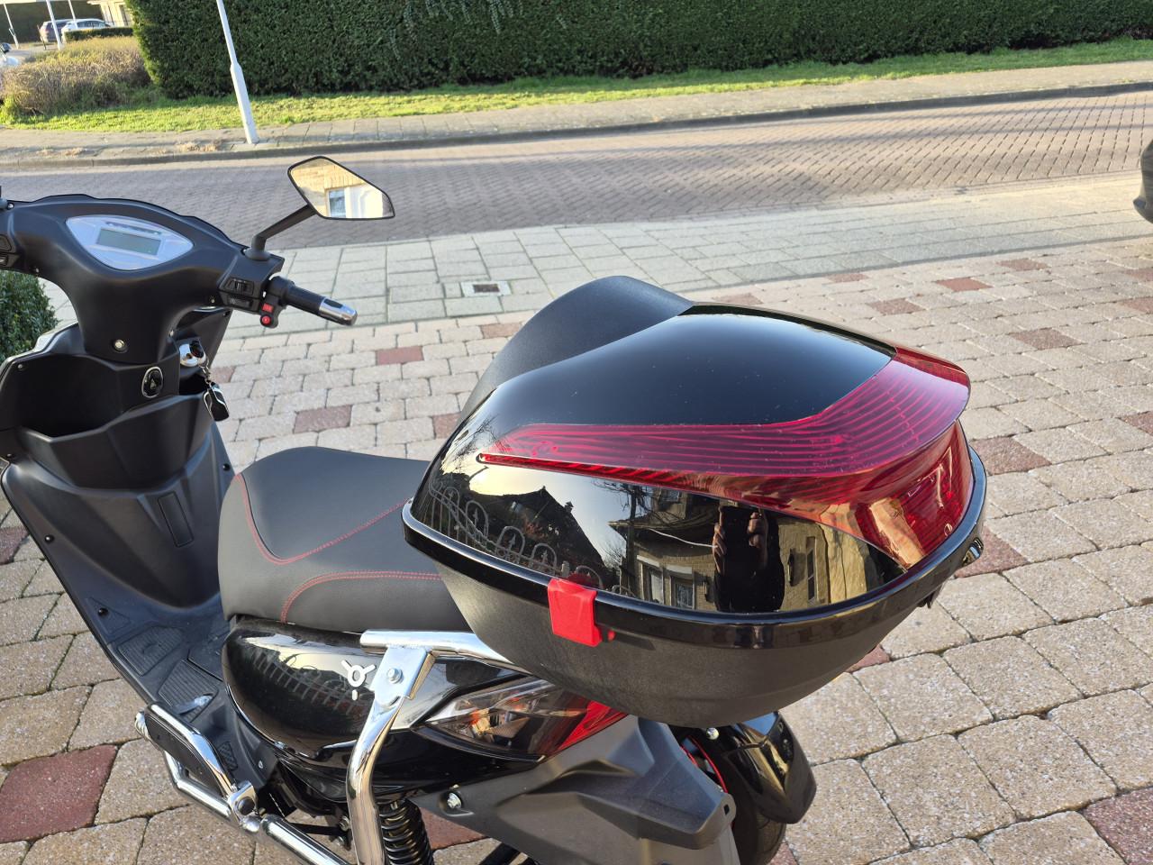 Scootmobiel IVA T3 - in nieuwstaat