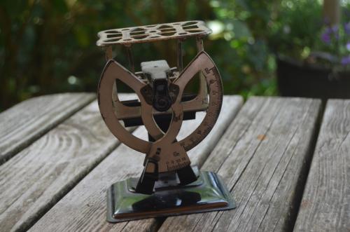 Antiek brievenweegschaaltje (2)