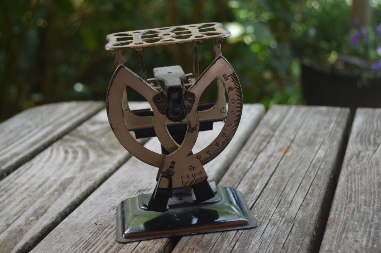 Antiek brievenweegschaaltje (2)