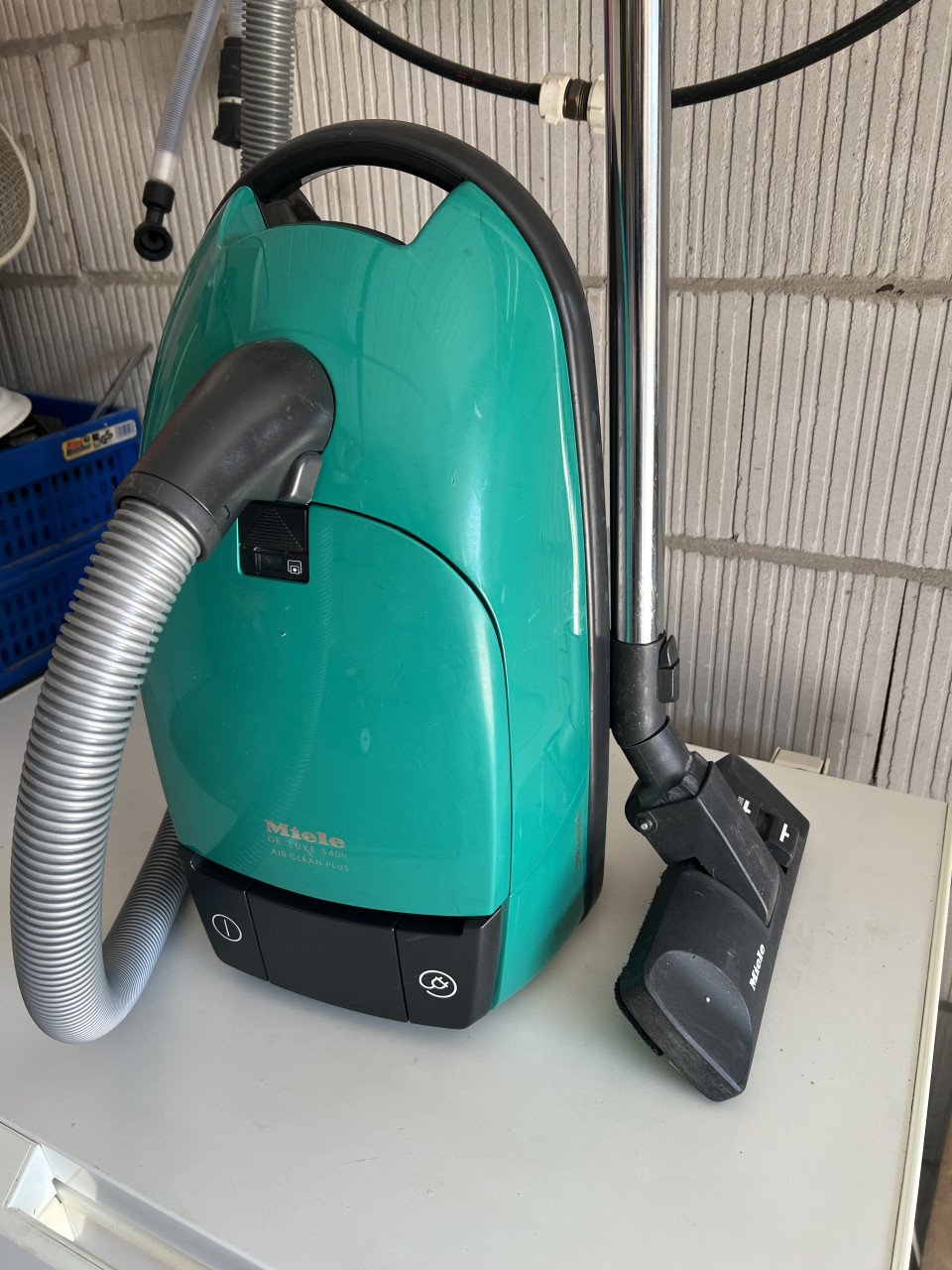 Als Nieuwe Miele De Luxe S401 Air clean Plus stofzuiger 1500 W