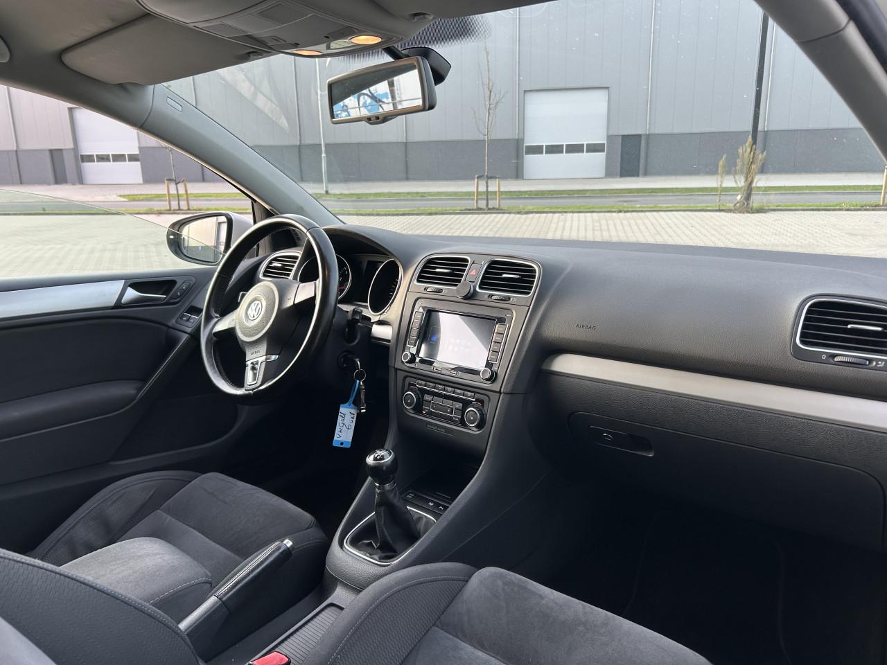 Volkswagen Golf 1.4 TSI Highline|CARPLAY/STOELV.|TREKH.