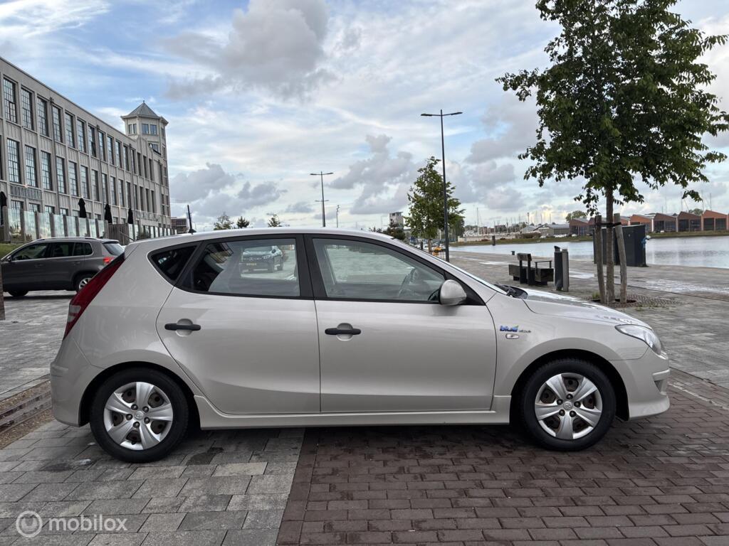 Hyundai i30, 1.4i i-Motion Business km168.562 Airco 5Deurs BJ2011