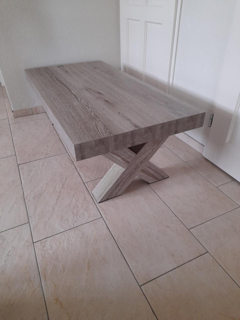 Prachtige salon tafel 68 x 135 x 44H (z.g.a.n.)  Materiaal : Melamine