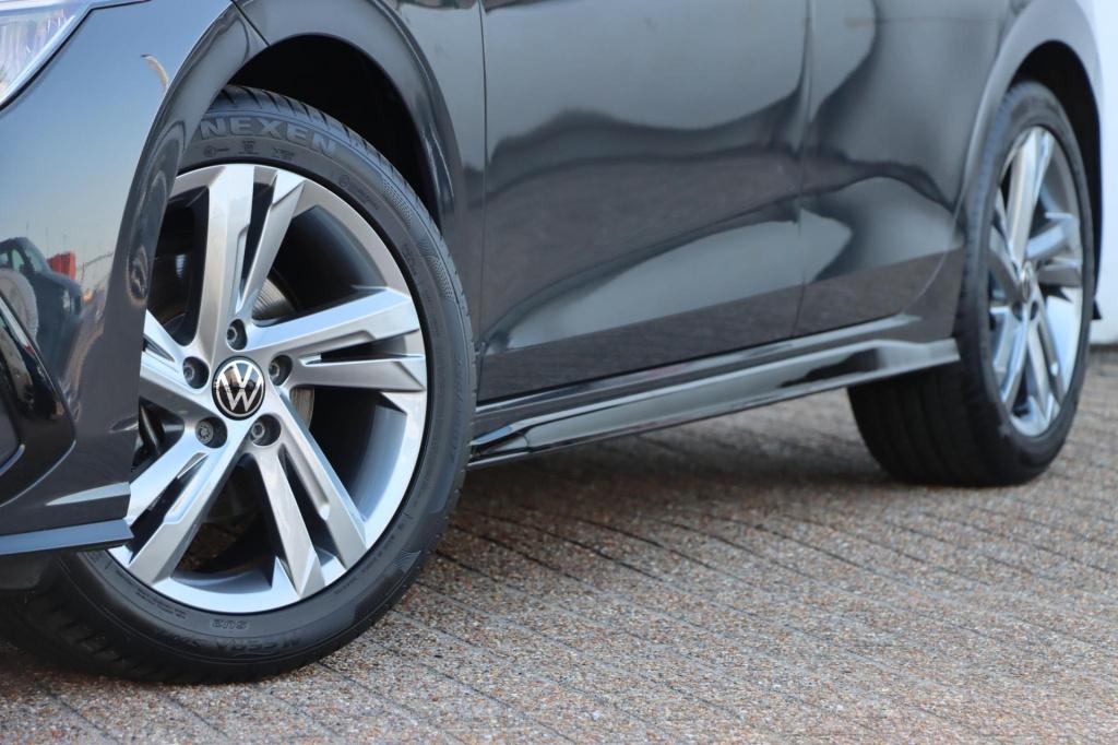 Volkswagen Golf 1.5 etsi r-line 130pk dsg7