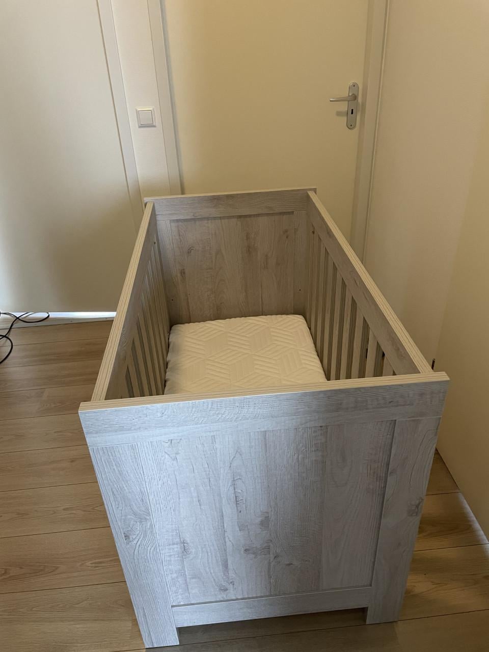 Babybedje met matras
