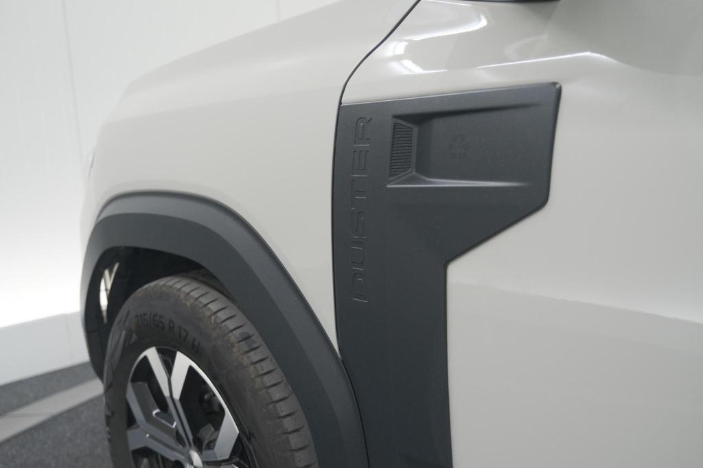 Dacia Duster mild hybrid 130 expression | camera | stoelverwarming | apple 