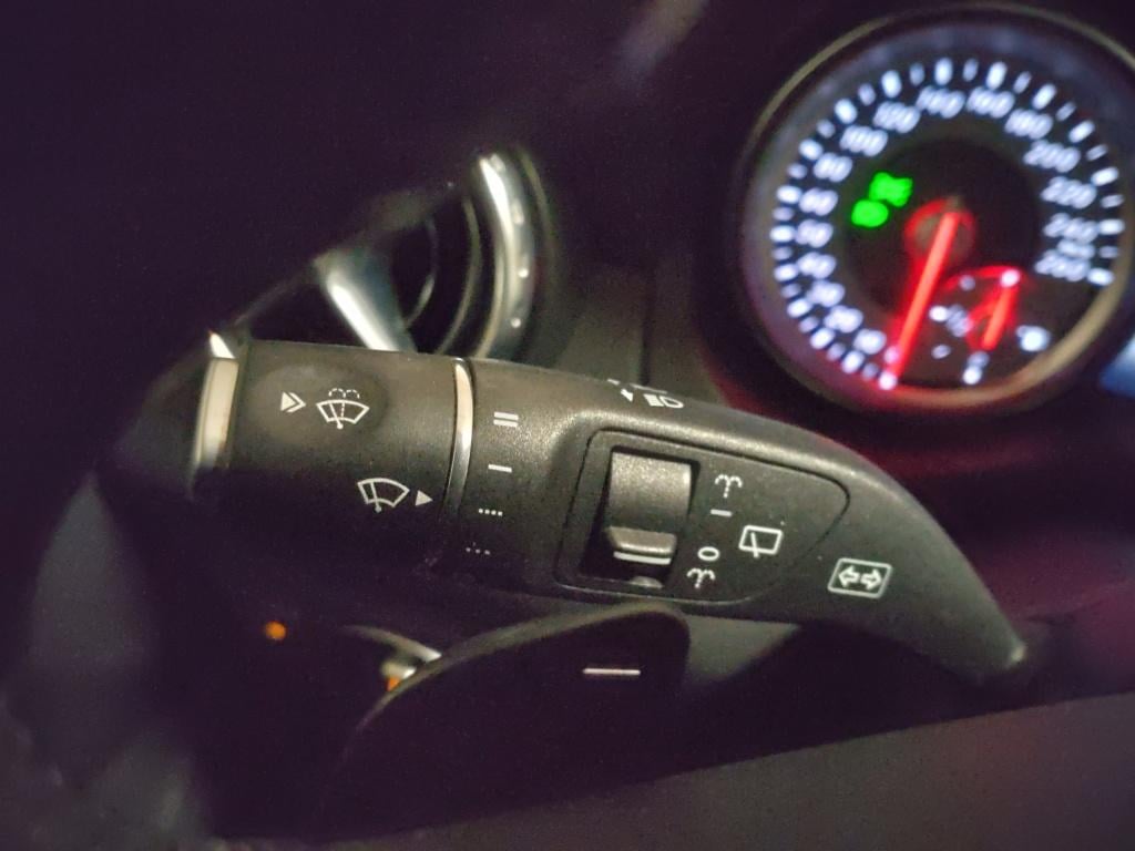 Mercedes-Benz Gla-klasse 180d ambition | automaat