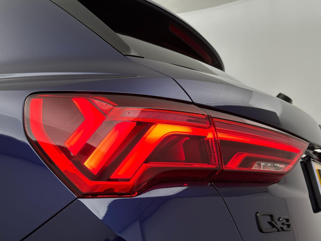 Audi Q3 s edition competition 35 tfsi 110 kw / 150 pk hatc