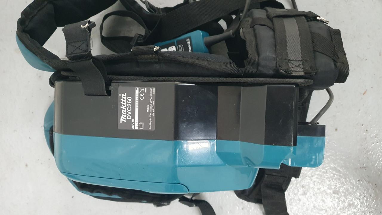 Makita stofzuiger (body) DVC260