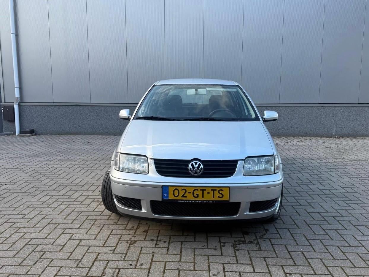 Volkswagen Polo 1.4-16V Trendline Jaar Apk