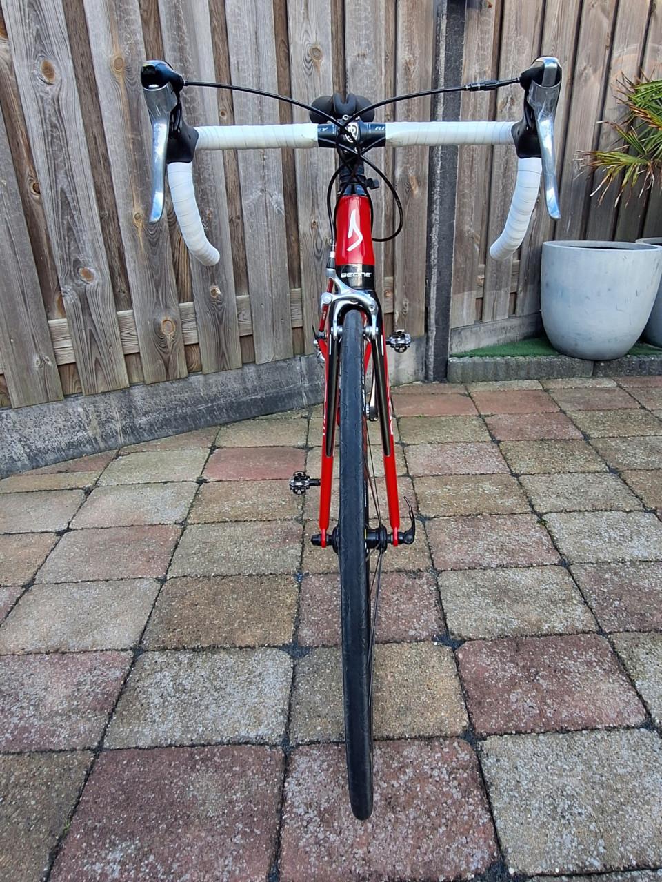 GERESERVEERD:  Racefiets BeOne Raw Pro