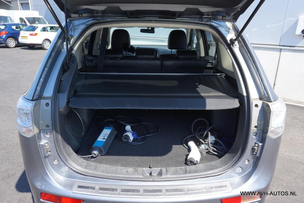 Mitsubishi Outlander 2.0 phev instyle