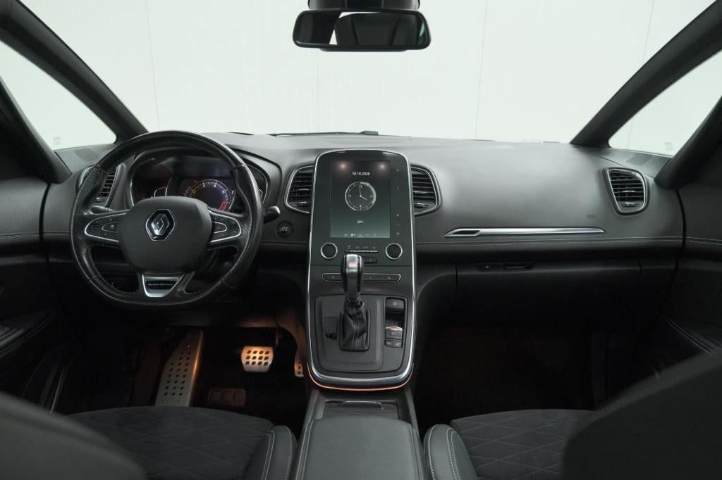 Renault Scenic tce 140 edc black edition | trekhaak | panoramadak | adaptie
